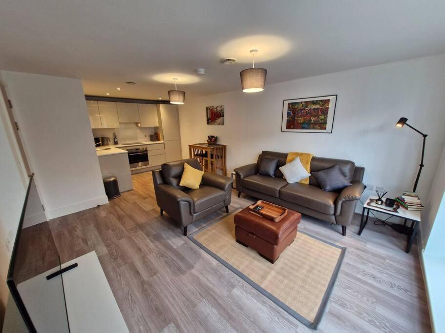 Apartment Morden High Spec For 2 Bicester